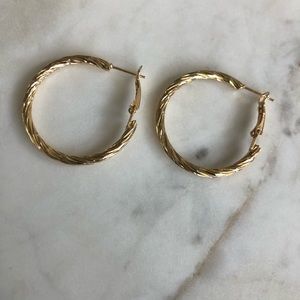 Gold twist earrings